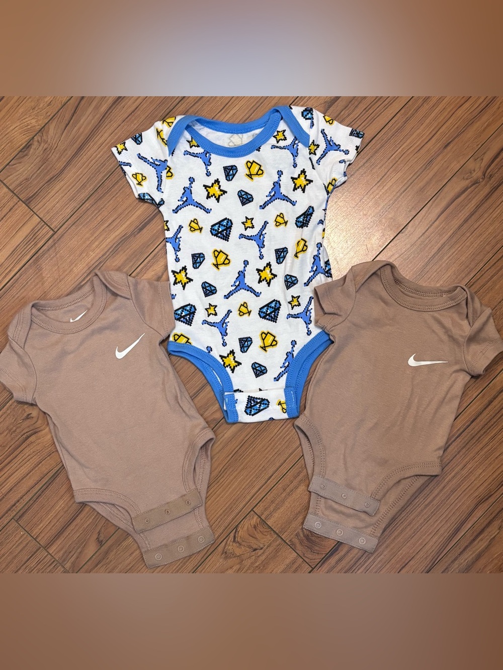 Nike Baby Onsies 0-6M